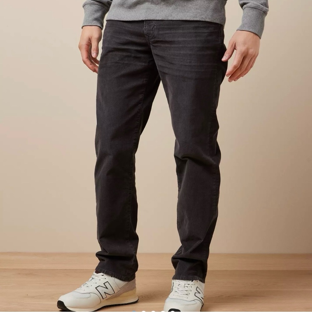 American Eagle outfitters Next Level Flex Lived in Corduroys. Navy 29X32 Decent